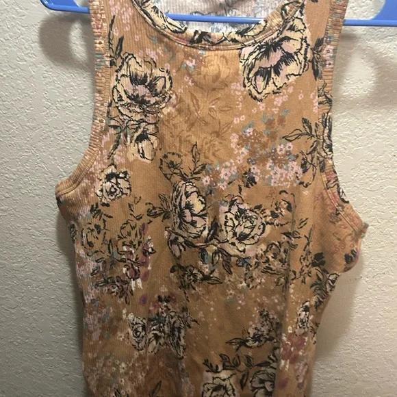 Floral Print Tank Top - Tan - Picture 2 of 9